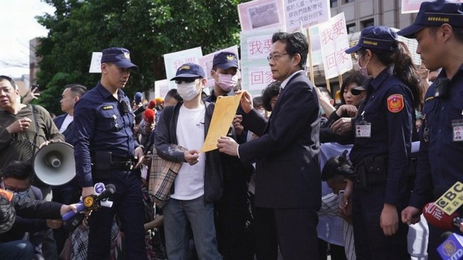 滞留武汉台湾人家属要求安排返台 台控中国拖延