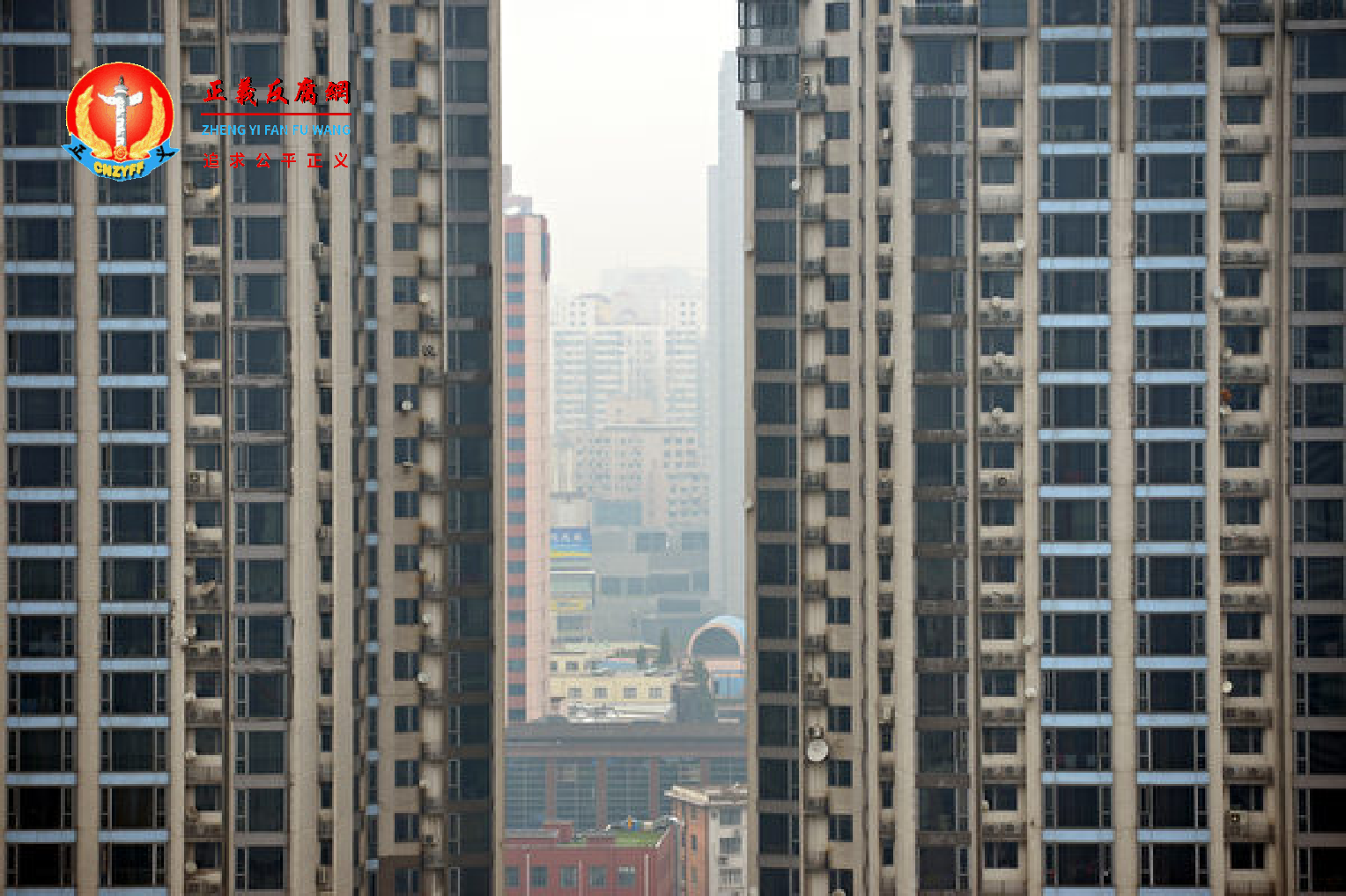 上海学区房在政策打压下，房价下滑。.png